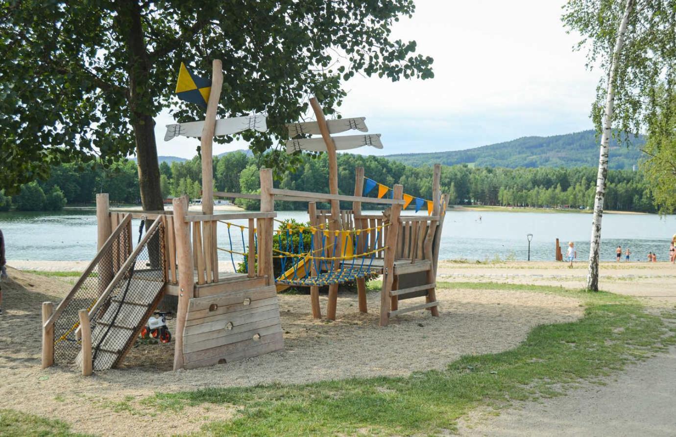 Wellness Penzion Kristyna - Acko Hradek nad Nisou Exterior photo